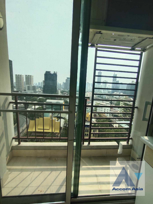 10  1 br Condominium For Sale in Ratchadaphisek ,Bangkok BTS Ekkamai at Supalai Park Ekkamai Thonglor AA39497