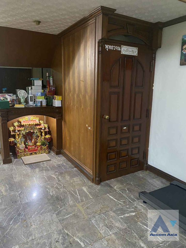 12  3 br Townhouse For Sale in Bang Na ,Bangkok BTS Udomsuk AA39498