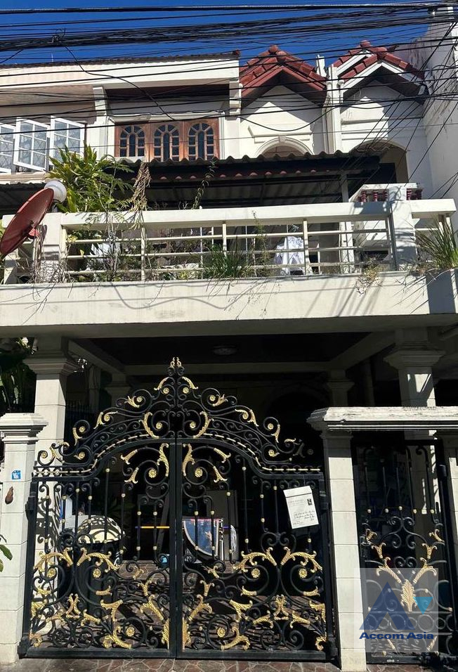  2  3 br Townhouse For Sale in Bang Na ,Bangkok BTS Udomsuk AA39498