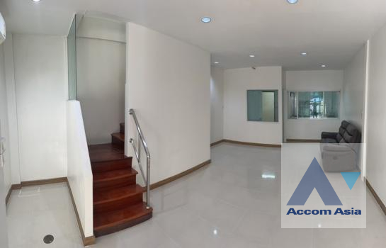  1  3 br Townhouse For Sale in Sukhumvit ,Bangkok  AA39522