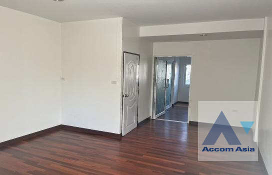 12  3 br Townhouse For Sale in Sukhumvit ,Bangkok  AA39522