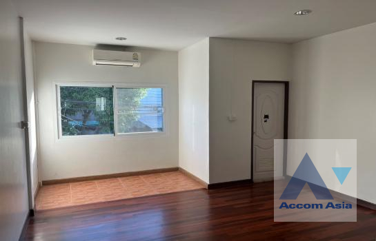 10  3 br Townhouse For Sale in Sukhumvit ,Bangkok  AA39522