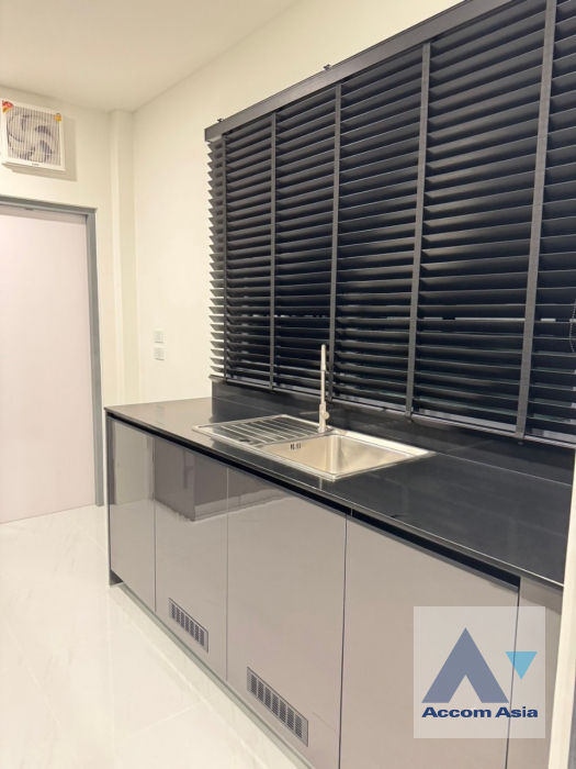 5  4 br House for rent and sale in Samutprakan ,Samutprakan BTS Bang Na at The City Bangna AA39530