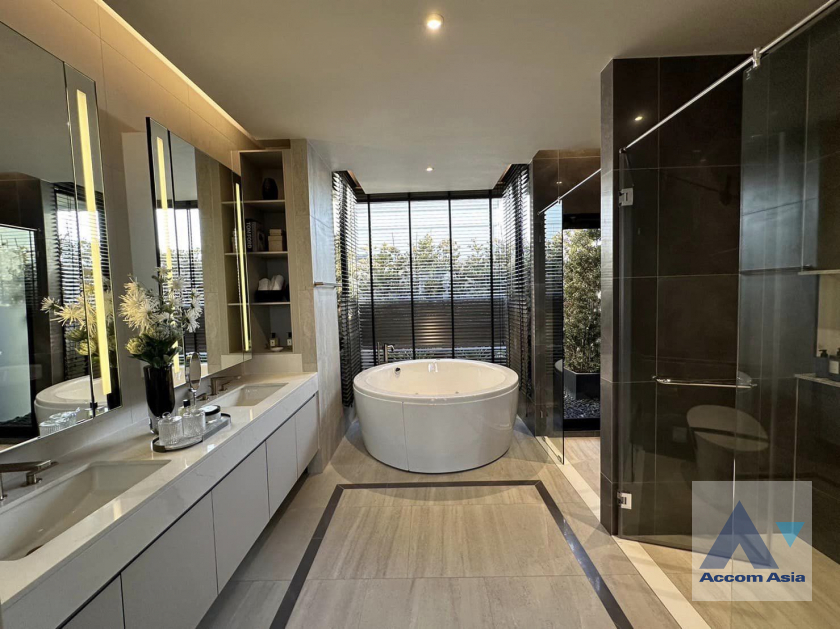 17  5 br House For Sale in Pattanakarn ,Bangkok ARL Ban Thap Chang at Malton Gates - Krungthep Kreetha AA39546