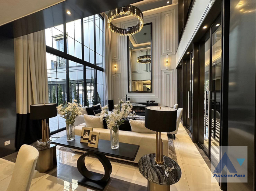  1  5 br House For Sale in Pattanakarn ,Bangkok ARL Ban Thap Chang at Malton Gates - Krungthep Kreetha AA39546