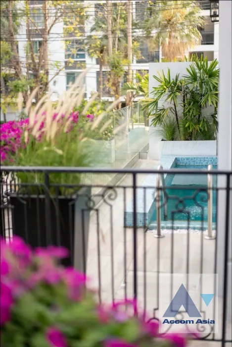 17  4 br House for rent and sale in Sukhumvit ,Bangkok BTS Ekkamai - BTS Phra khanong at House  in compound AA39564