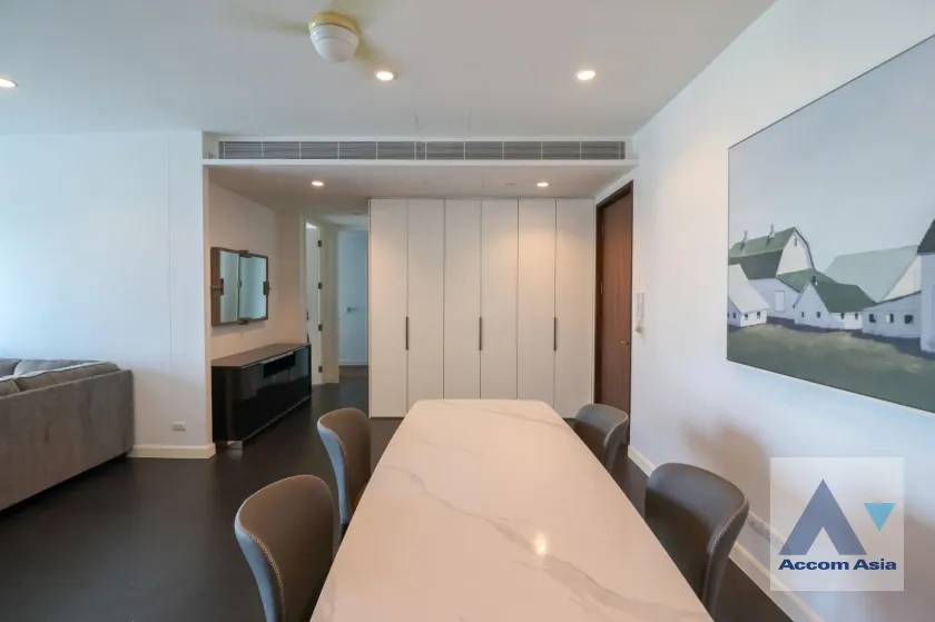 unit 3 Bedrooms  Condominium For Rent in Ploenchit, Bangkok  near BTS Ratchadamri - MRT Silom (AA39569)