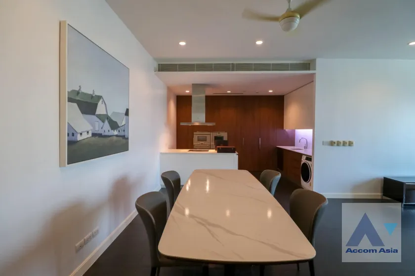 unit 3 Bedrooms  Condominium For Rent in Ploenchit, Bangkok  near BTS Ratchadamri - MRT Silom (AA39569)