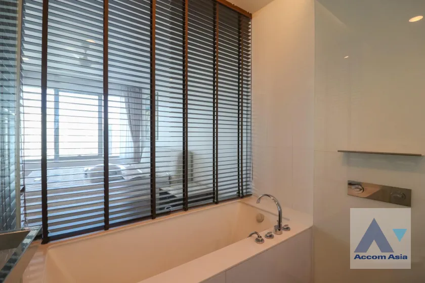 10  3 br Condominium For Rent in Ploenchit ,Bangkok BTS Ratchadamri - MRT Silom at 185 Rajadamri AA39569