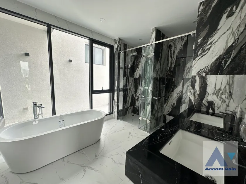 5  5 br House for rent and sale in Phaholyothin ,Bangkok  at Penton Ari-Sutthisan AA39575