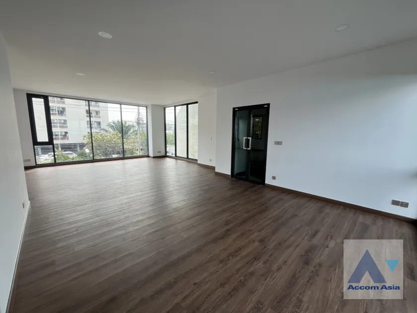 13  5 br House for rent and sale in Phaholyothin ,Bangkok  at Penton Ari-Sutthisan AA39575