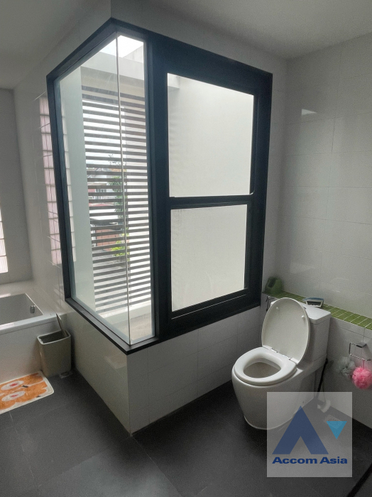 18  4 br House For Sale in Phaholyothin ,Bangkok  AA39581