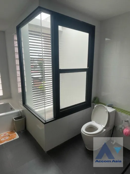 18  4 br House For Sale in Phaholyothin ,Bangkok  AA39581