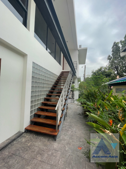 25  4 br House For Sale in Phaholyothin ,Bangkok  AA39581