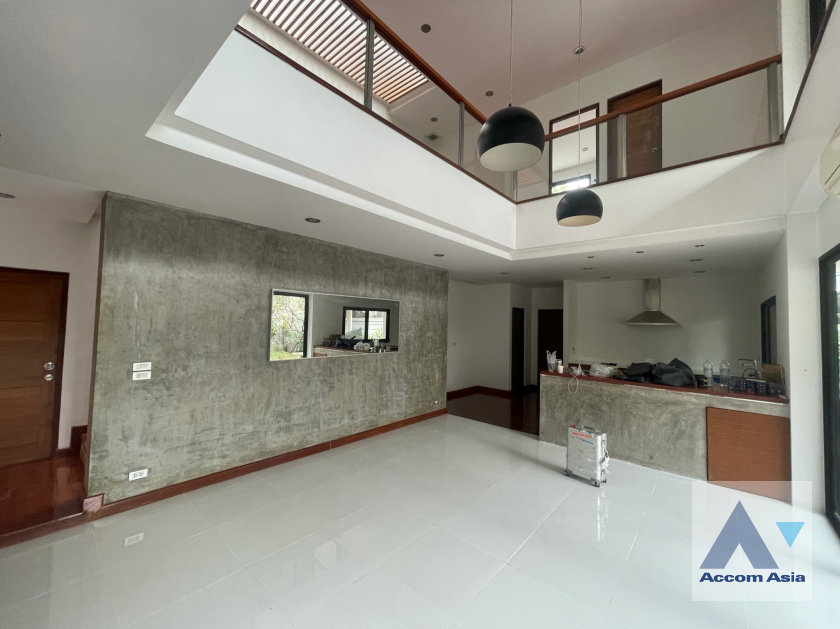  1  4 br House For Sale in Phaholyothin ,Bangkok  AA39581