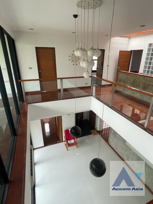 4  4 br House For Sale in Phaholyothin ,Bangkok  AA39581
