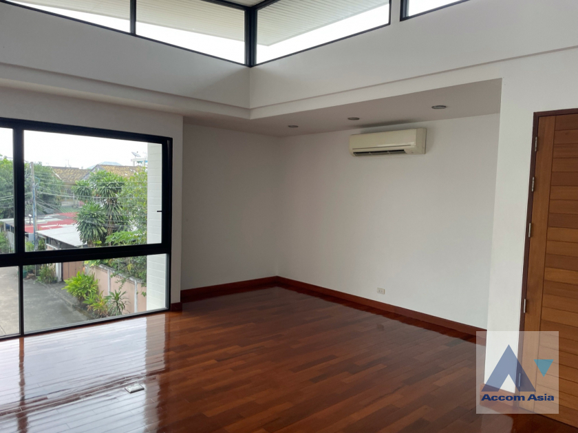 12  4 br House For Sale in Phaholyothin ,Bangkok  AA39581