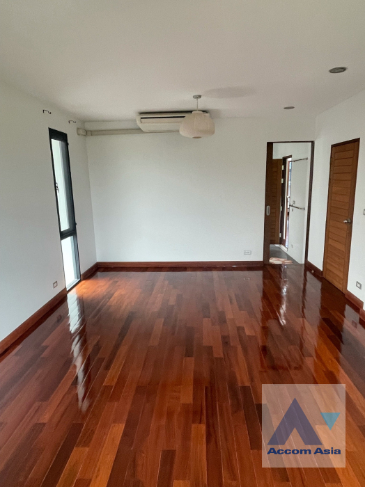 13  4 br House For Sale in Phaholyothin ,Bangkok  AA39581