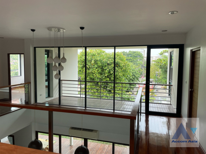 10  4 br House For Sale in Phaholyothin ,Bangkok  AA39581