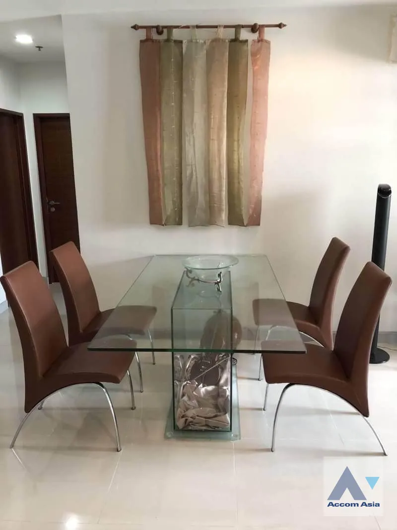 unit 2 Bedrooms  Condominium For Rent in Sukhumvit, Bangkok  near BTS Nana (AA39591)