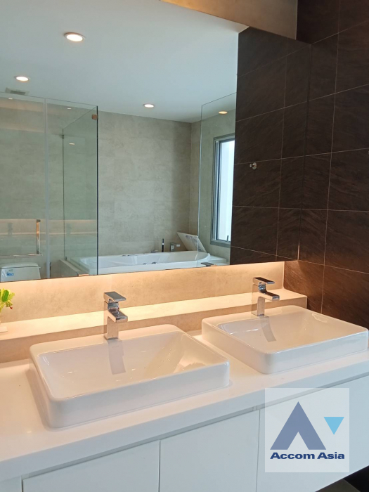 5  3 br House for rent and sale in Ratchadaphisek ,Bangkok  at Private Nirvana Residence North-East AA39600