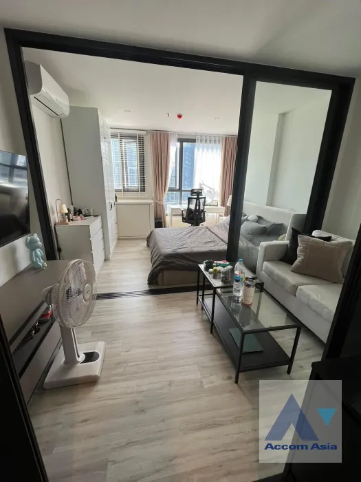 unit 1 Bedroom  Condominium For Sale in Ratchadaphisek, Bangkok  near MRT Sutthisan (AA39612)