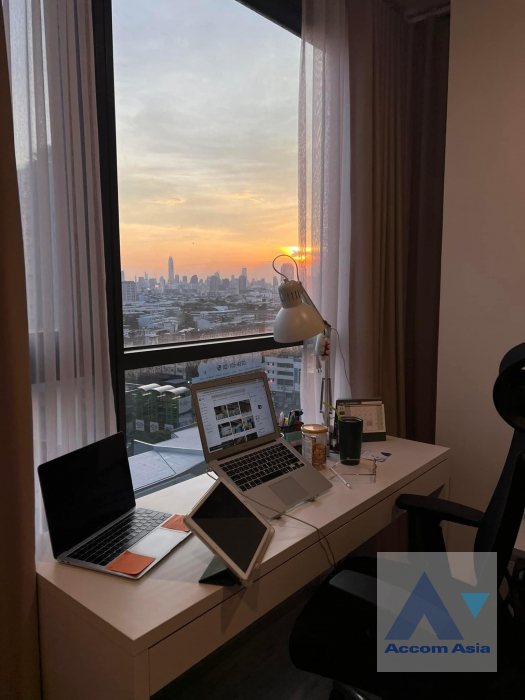 10  1 br Condominium For Sale in Ratchadaphisek ,Bangkok MRT Sutthisan at XT Huaikhwang  AA39612