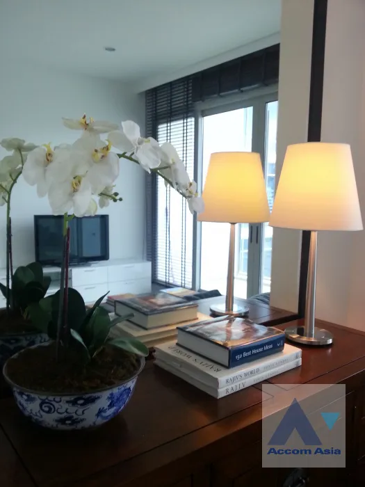 4  1 br Condominium for rent and sale in Ploenchit ,Bangkok BTS Ratchadamri - MRT Silom at 185 Rajadamri AA39620