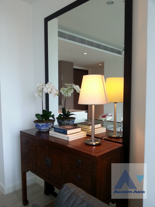 6  1 br Condominium for rent and sale in Ploenchit ,Bangkok BTS Ratchadamri - MRT Silom at 185 Rajadamri AA39620