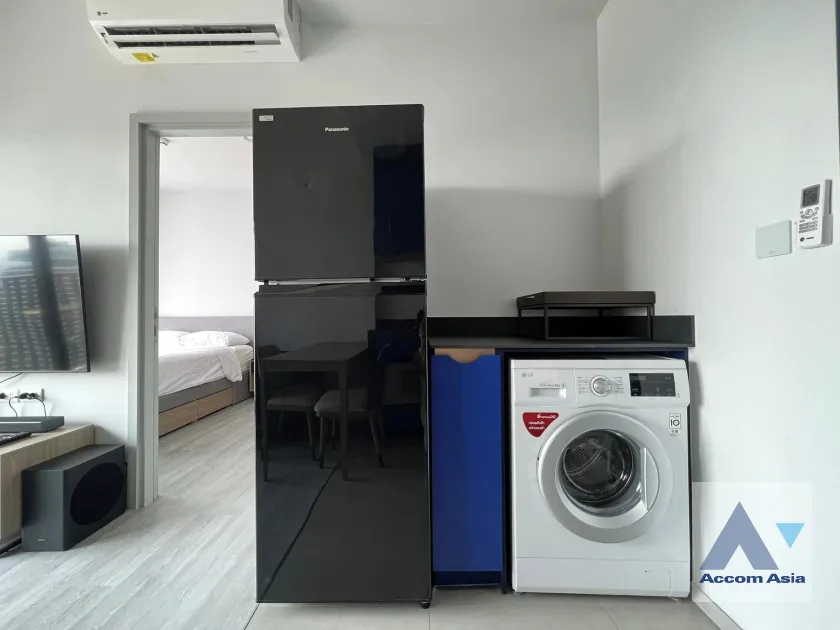 unit 1 Bedroom  Condominium For Rent in Sukhumvit, Bangkok  near BTS Ekkamai (AA39624)