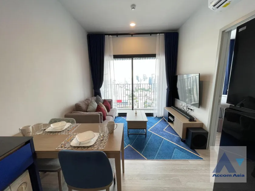 unit 1 Bedroom  Condominium For Rent in Sukhumvit, Bangkok  near BTS Ekkamai (AA39624)