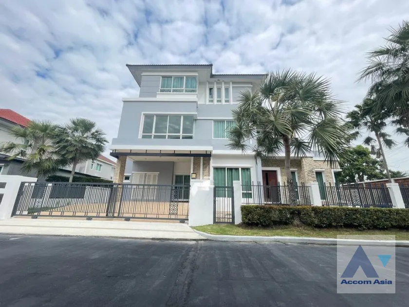 unitPrivate Swimming Pool |  5 Bedrooms  House For Rent & Sale in Latkrabang, Bangkok  near ARL Ban Thap Chang (AA39635)