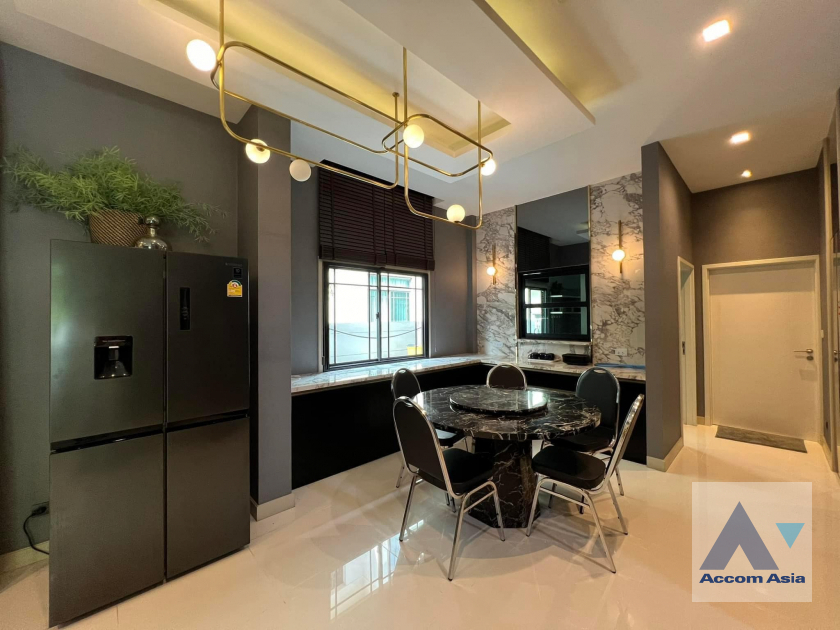 5  4 br House for rent and sale in Latkrabang ,Bangkok  at Bangkok Boulevard Ramintra-Serithai 2 AA39636