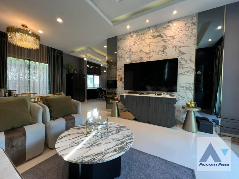  1  4 br House for rent and sale in Latkrabang ,Bangkok  at Bangkok Boulevard Ramintra-Serithai 2 AA39636