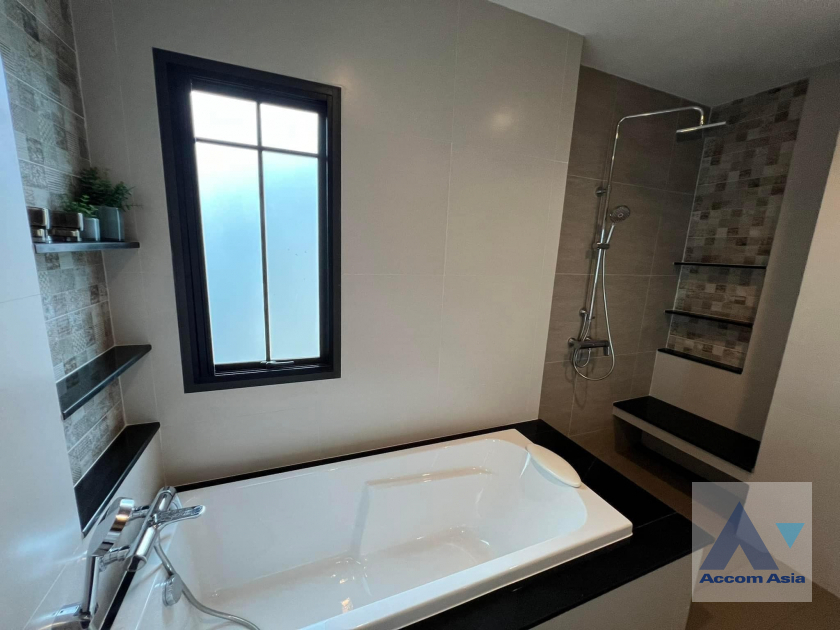 15  4 br House for rent and sale in Latkrabang ,Bangkok  at Bangkok Boulevard Ramintra-Serithai 2 AA39636