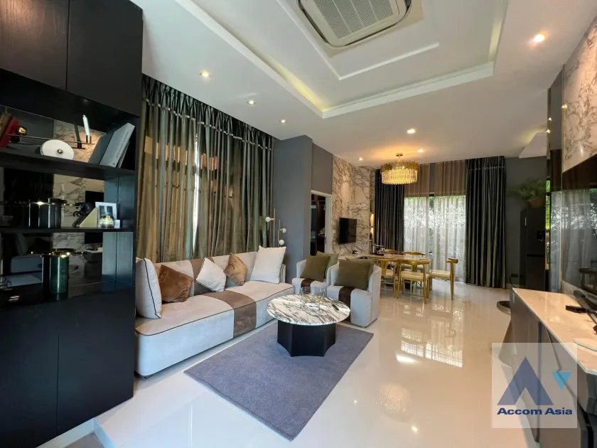 2  4 br House for rent and sale in Latkrabang ,Bangkok  at Bangkok Boulevard Ramintra-Serithai 2 AA39636