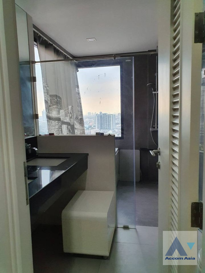 10  2 br Condominium For Sale in Charoen Nakhon ,Bangkok BTS Krung Thon Buri at Urbano Absolute Sathorn AA39665