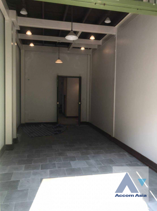 7  Townhouse for rent and sale in Silom ,Bangkok  at Chumchon Luenrit AA39679