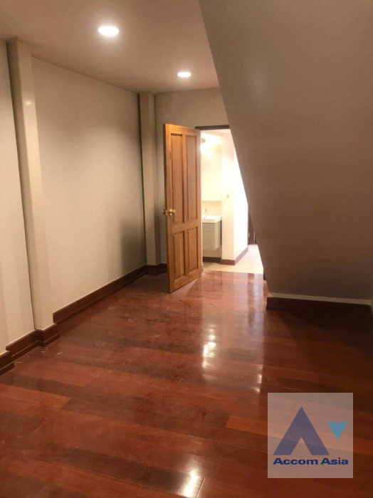  2  Townhouse for rent and sale in Silom ,Bangkok  at Chumchon Luenrit AA39679