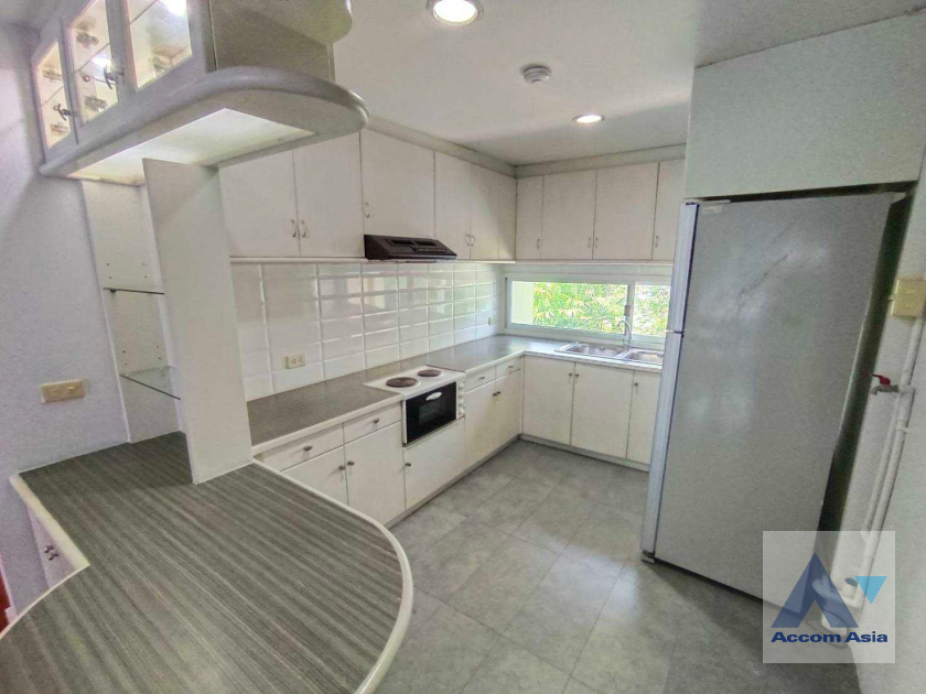 6  2 br Apartment for rent and sale in Sukhumvit ,Bangkok BTS Asok - MRT Phetchaburi at Greenery garden and privacy AA39681