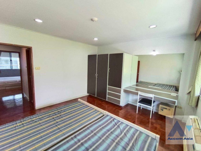 11  2 br Apartment for rent and sale in Sukhumvit ,Bangkok BTS Asok - MRT Phetchaburi at Greenery garden and privacy AA39681