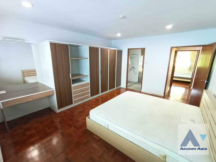 9  2 br Apartment for rent and sale in Sukhumvit ,Bangkok BTS Asok - MRT Phetchaburi at Greenery garden and privacy AA39681