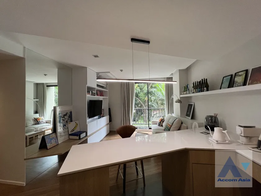 unit 1 Bedroom  Condominium For Sale in Ratchadaphisek, Bangkok  near MRT Phetchaburi (AA39687)