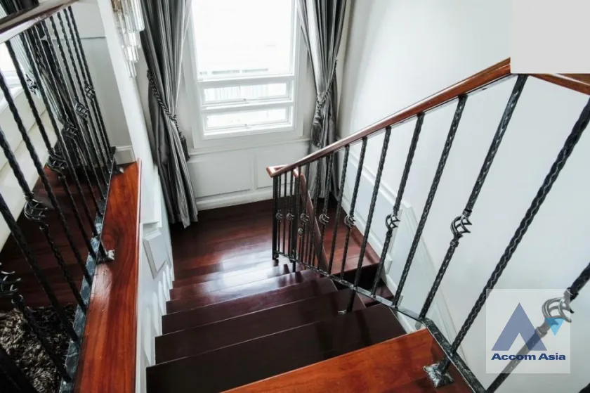 12  4 br House For Sale in Latkrabang ,Bangkok ARL Ban Thap Chang at Grand Bangkok Boulevard Rama 9 Srinagarindra AA39713