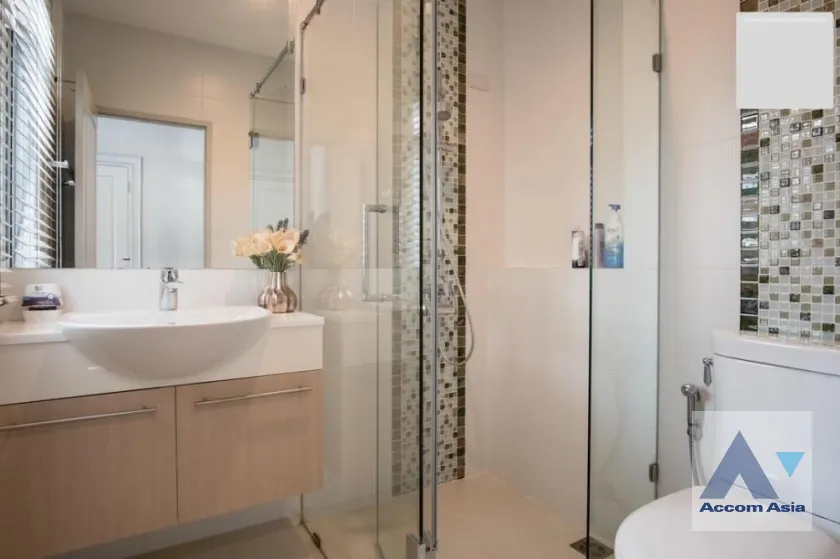 26  4 br House For Sale in Latkrabang ,Bangkok ARL Ban Thap Chang at Grand Bangkok Boulevard Rama 9 Srinagarindra AA39713