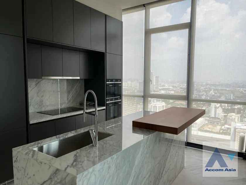 unit 3 Bedrooms  Condominium For Rent in Sukhumvit, Bangkok  near BTS Thong Lo (AA39731)