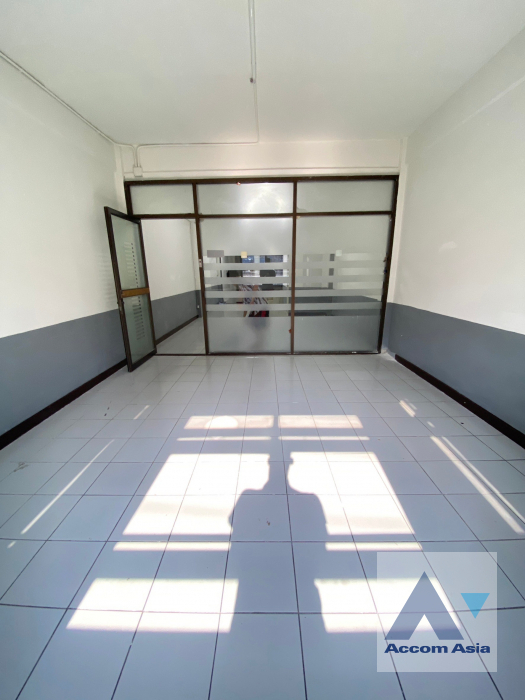 5  Shophouse For Rent in Phaholyothin ,Bangkok  AA39748