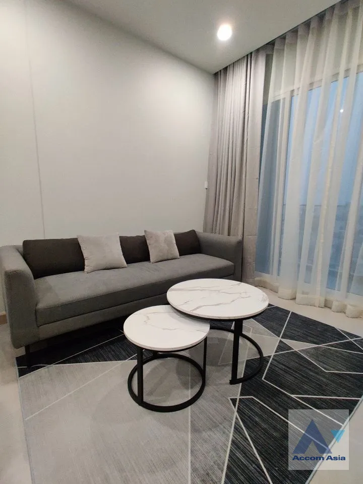 unit 1 Bedroom  Condominium For Rent in Silom, Bangkok  near MRT Sam Yan (AA39767)
