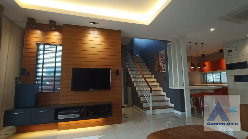 6  3 br House For Sale in Pattanakarn ,Bangkok ARL Ban Thap Chang at Manthana Onnut Wongwan 3 AA39770