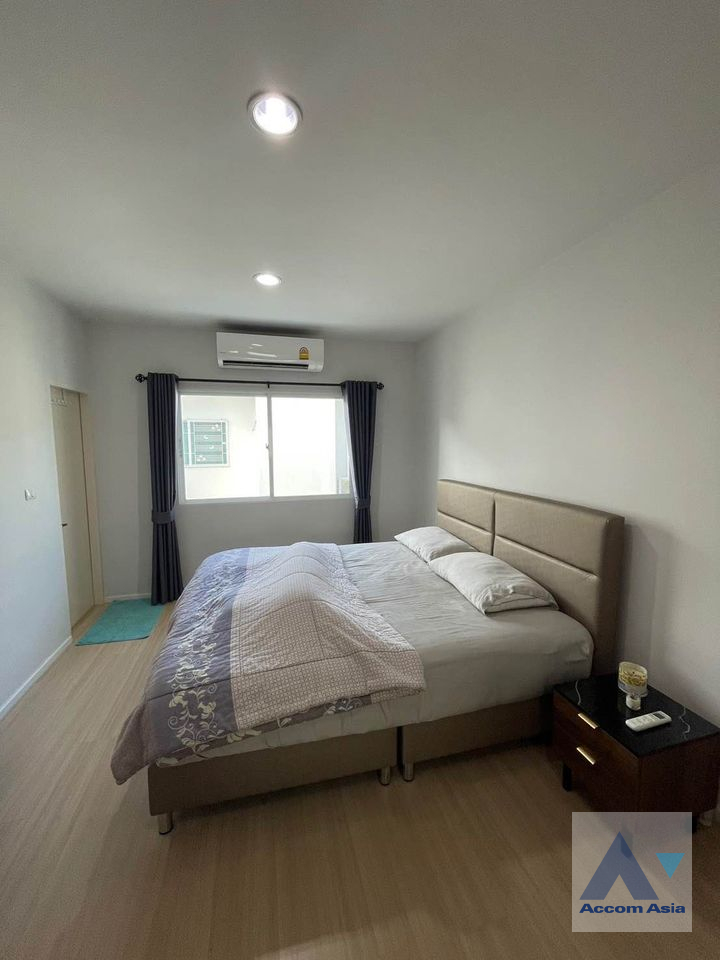 7  3 br House For Rent in Pattanakarn ,Bangkok BTS On Nut at Baan Klang Muang Sukhumvit 77-On Nut 17 AA39786